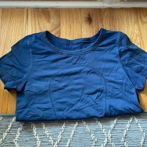 Lululemon swiftly tech short sleeve